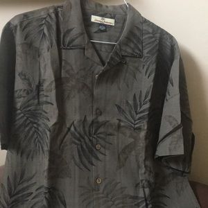 Tommy Bahama men’s silk shirt, size large